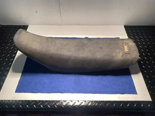 2002 KAWASAKI KX85 OEM SEAT SADDLE FOAM PAN 53001-1937-MH KX85 OEM SEAT