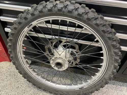 KTM 21 COMPLETE FRONT WHEEL ASSEMBLY W/TUBLESS SYSTEM 04-14 125 200 250 300 450