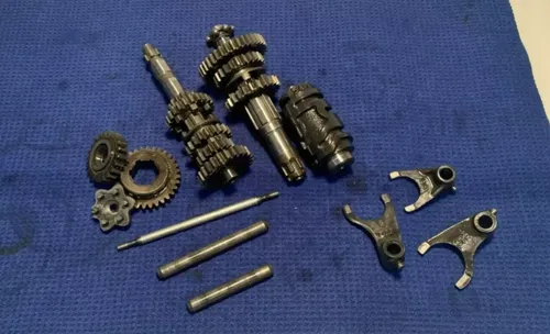 2003 YAMAHA TTR125 TTR125E OEM ENGINE TRANSMISSION TRANNY ASSEMBLY OEM YAMAHA