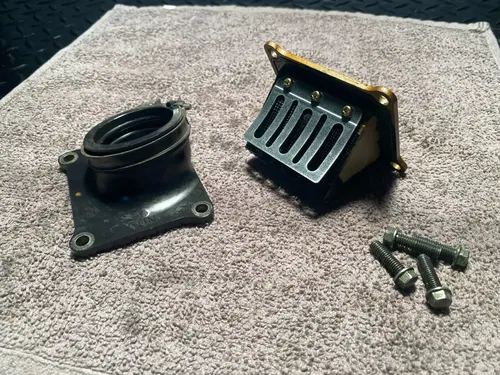 2004 Yamaha YZ 125 YZ125 OEM Reed Valve Reed Cage Intake Assembly