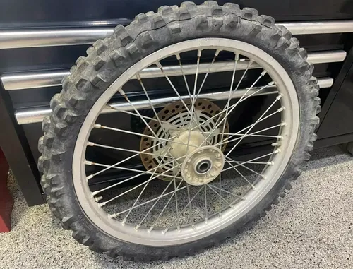 2000 RM 125 COMPLETE FRONT WHEEL 21 RIM TIRE GENUINE SUZUKI RM125 FRONT WHEEL #2