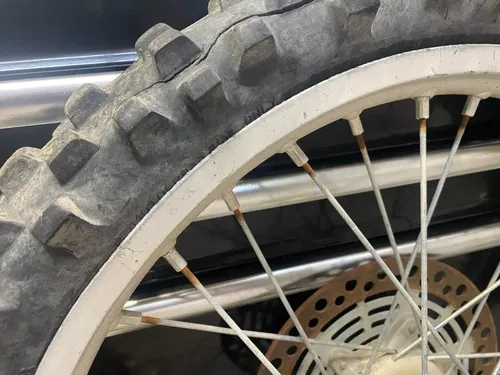 2000 RM 125 COMPLETE FRONT WHEEL 21 RIM TIRE GENUINE SUZUKI RM125 FRONT WHEEL #2