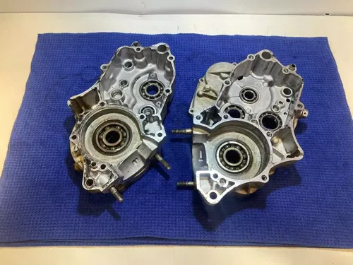 2007 Kawasaki KX85 KX 85 ENGINE MOTOR CRANKCASE CRANK CASES Left Right Case