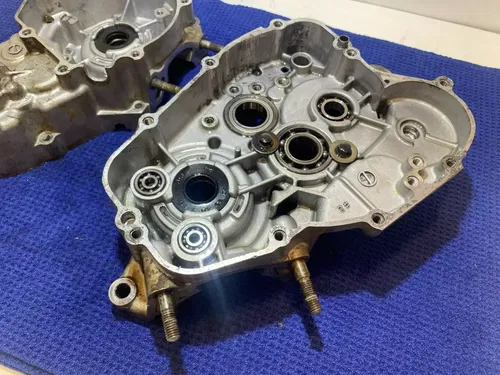 2007 Kawasaki KX85 KX 85 ENGINE MOTOR CRANKCASE CRANK CASES Left Right Case
