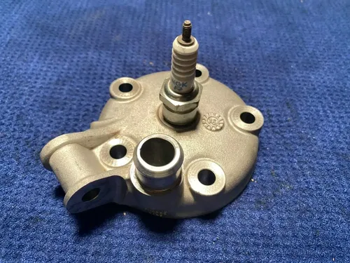 2006 YAMAHA YZ125 ENGINE MOTOR CYLINDER HEAD YAMAHA YZ125 1C3-11111-11-00 2006
