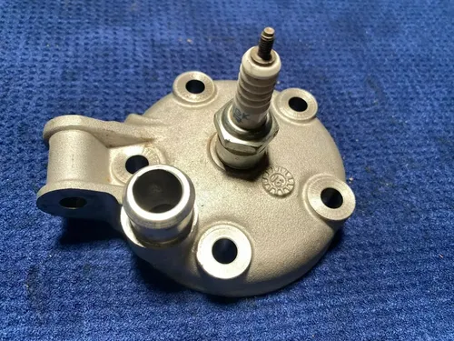 2006 YAMAHA YZ125 ENGINE MOTOR CYLINDER HEAD YAMAHA YZ125 1C3-11111-11-00 2006