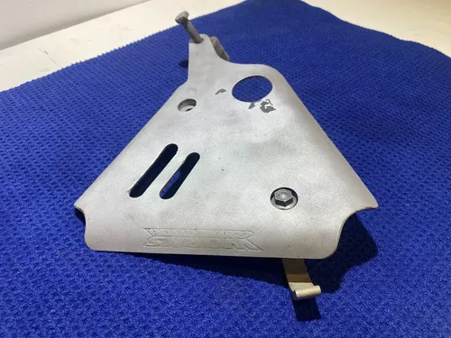 1998 YZ 125 WORKS CONNECTION FRAME PROTECTOR GUARD PLATE COVER SHIELD YAMAHA YZ