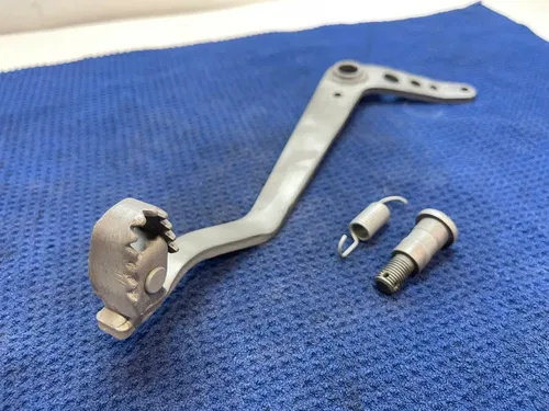 TTR125 REAR BRAKE LEVER PEDAL TTR-125 GENUINE OEM YAMAHA TTR 125 L E 00-23