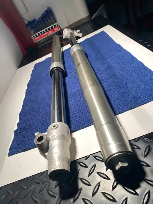 1997 YZ80 OEM FRONT SUSPENSION FORK SHOCK FORKS DAMPER 4ES-23103-10-00 OEM
