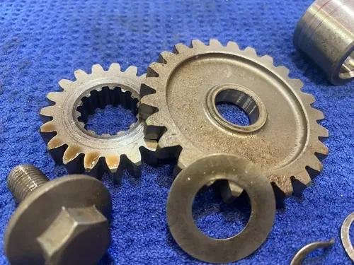 2001 YAMAHA YZ 125 OEM IDLE & PRIMARY GEAR OEM YAMAHA YZ125 PRIMARY IDLE GEARS