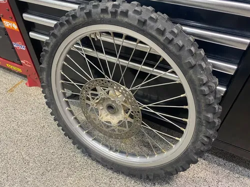96-01 YZ250 YZ125 Front Wheel OEM 4SS-25111-01-00 1.6 x 21" COMPLETE WHEEL