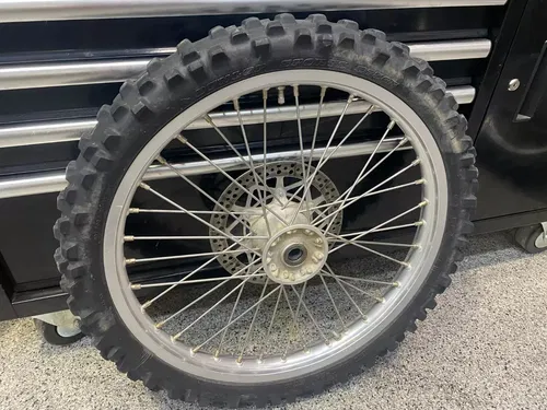 96-01 YZ250 YZ125 Front Wheel OEM 4SS-25111-01-00 1.6 x 21" COMPLETE WHEEL