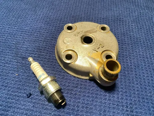 2007 Yamaha YZ85 YZ 85 OEM CYLINDER HEAD FOR BIG BORE YZ85 YAMAHA SPARK PLUG OEM
