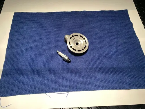 2007 Yamaha YZ85 YZ 85 OEM CYLINDER HEAD FOR BIG BORE YZ85 YAMAHA SPARK PLUG OEM