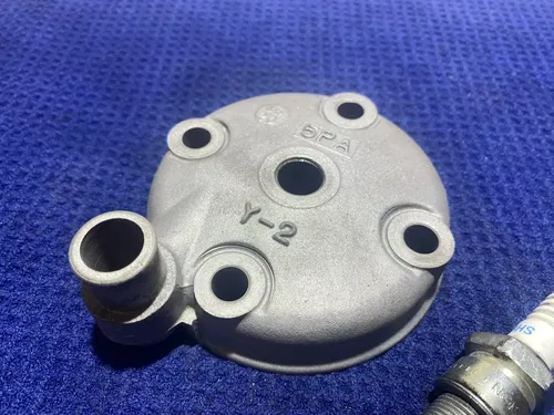 2007 Yamaha YZ85 YZ 85 OEM CYLINDER HEAD FOR BIG BORE YZ85 YAMAHA SPARK PLUG OEM