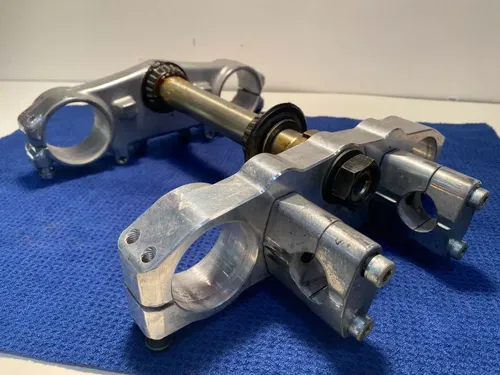 2000 Yamaha YZ 250 Front Fork Clamps Upper & OEM Lower Triple Tree ASSEMBLY