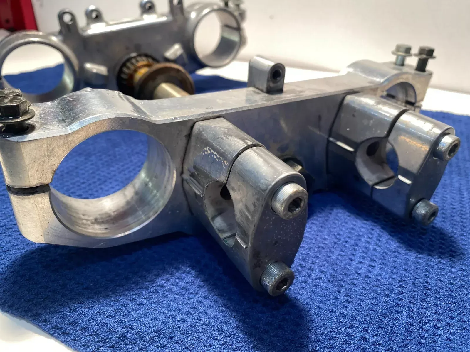 2000 Yamaha YZ 250 Front Fork Clamps Upper & OEM Lower Triple Tree ASSEMBLY