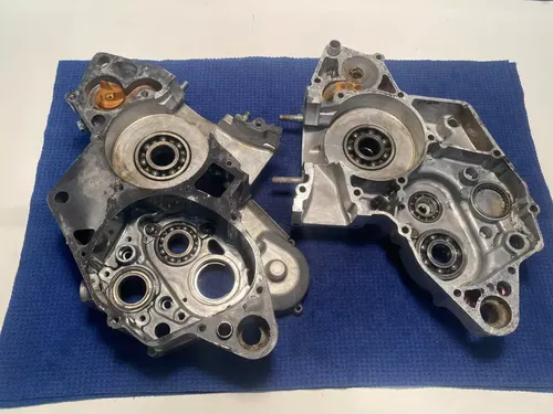 1996 - 2000 Suzuki Rm125 Oem Crankcase Bottom End Engine Cases OEM SUZUKI RM125