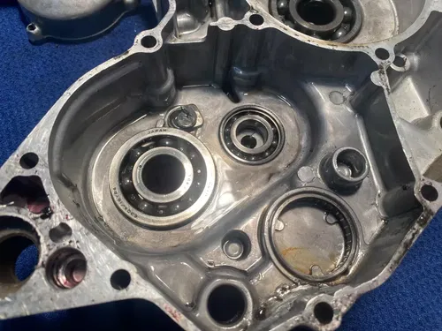 1996 - 2000 Suzuki Rm125 Oem Crankcase Bottom End Engine Cases OEM SUZUKI RM125