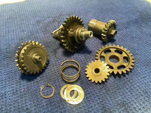 SUZUKI RM125 2000 OEM KICKSTART IDLER GEAR CRANK GEAR 26211-27C02