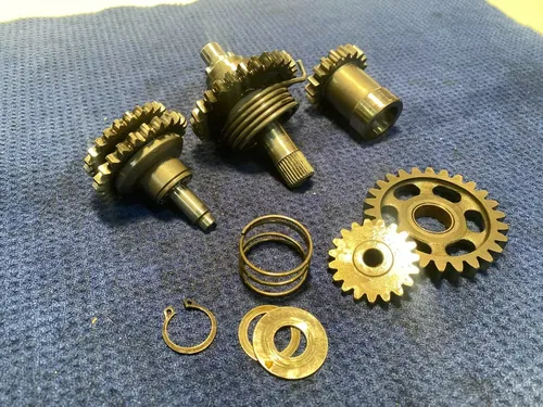 SUZUKI RM125 2000 OEM KICKSTART IDLER GEAR CRANK GEAR 26211-27C02