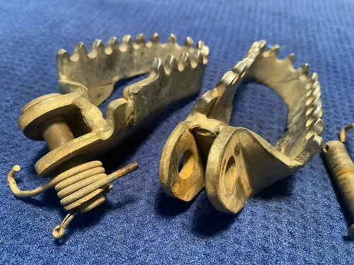 2000 Suzuki RM 125 Foot Pegs Left Right 43551-36E40-019 2000-2002 OEM SUZUKI RM