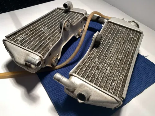 2002 Yamaha OEM YZ250f Engine Motor Cooling Cooler Radiator ASSEMBLY YAMAHA