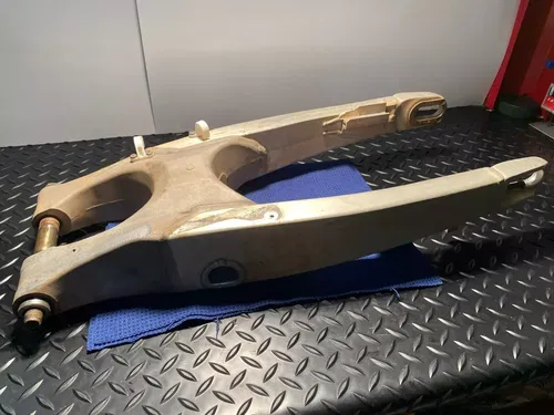 2002 YZ250F SWING ARM OEM YAMAHA 2002 YZ250F OEM YAMAHA SWING ARM