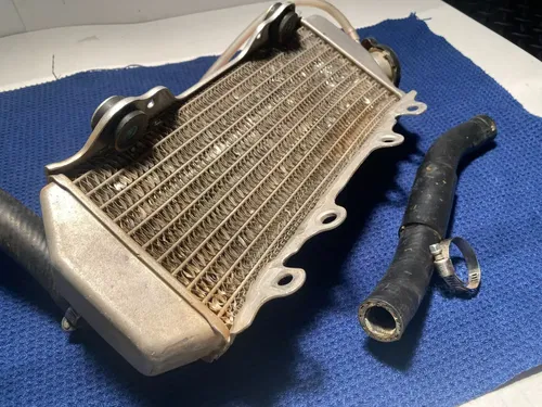 2004 Yamaha YZ85 RADIATOR & HOSE ASSEMBLY WITH OEM GUARD OEM YAMAHA YZ 85