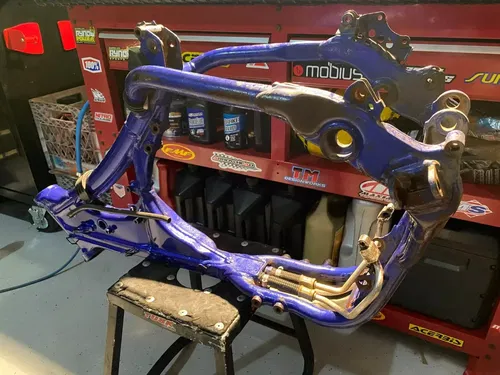 2004 YZ250F Frame OEM Main Frame Chassis Blue Yamaha YZ250 YAMAHA
