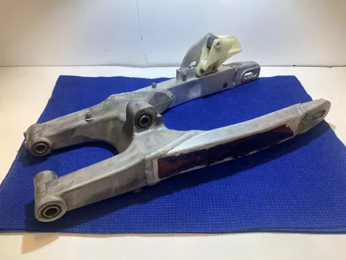 1998 - 2002 CR80R CR80 R REAR SUSPENSION ARM WHEEL SUPPORT SWINGARM 03 - 07 CR85