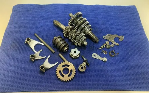 1998 YAMAHA YZ 125 YZ125 TRANSMISSION ENGINE MOTOR OEM GEARS ASSEMBLY OEM YAMAHA