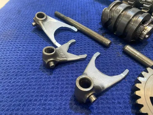 1998 YAMAHA YZ 125 YZ125 TRANSMISSION ENGINE MOTOR OEM GEARS ASSEMBLY OEM YAMAHA
