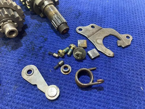 1998 YAMAHA YZ 125 YZ125 TRANSMISSION ENGINE MOTOR OEM GEARS ASSEMBLY OEM YAMAHA