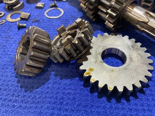 96-00 1999 RM250 RM 250 OEM Transmission Main Counter Shaft Gears Gear Box Shift