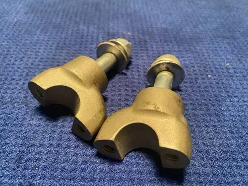 2006 YAMAHA BAR MOUNTS TRIPLE CLAMP BAR MOUNTS LOWER OEM YAMAHA YZ125 06