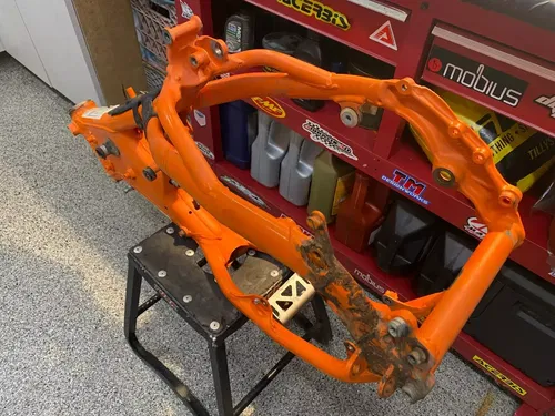 KTM 350 EXC-F OEM FRAME CHASSIS 2015 KTM 350 EXC-F MAIN FRAME CHASSIS KTM 350