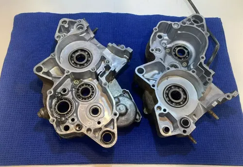 1998 YAMAHA YZ125 YZ 125 OEM LEFT & RIGHT SIDE ENGINE MOTOR CRANKCASES OEM YZ125