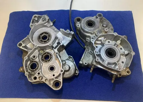 1998 YAMAHA YZ125 YZ 125 OEM LEFT & RIGHT SIDE ENGINE MOTOR CRANKCASES OEM YZ125