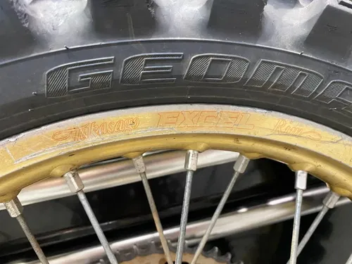 1996 - 2000 Suzuki RM125 RM250 Rear Wheel Rim Hub Tire ASSEMBLY TAKASAGO EXCEL