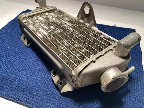 2004 Yamaha OEM YZ450f RIGHT Engine Motor Cooling Cooler Radiator OEM