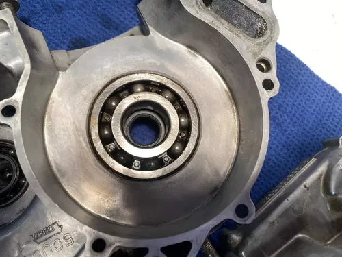 2000 YAMAHA YZ250 OEM RIGHT & LEFT ENGINE MOTOR CRANKCASE CRANK CASE SET BLOCK