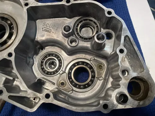 2000 YAMAHA YZ250 OEM RIGHT & LEFT ENGINE MOTOR CRANKCASE CRANK CASE SET BLOCK
