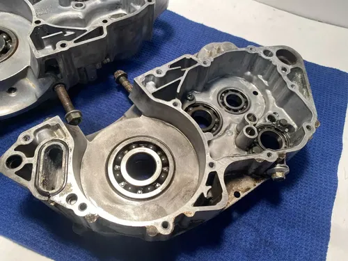 2000 YAMAHA YZ250 OEM RIGHT & LEFT ENGINE MOTOR CRANKCASE CRANK CASE SET BLOCK