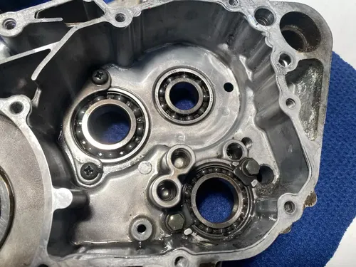 2000 YAMAHA YZ250 OEM RIGHT & LEFT ENGINE MOTOR CRANKCASE CRANK CASE SET BLOCK