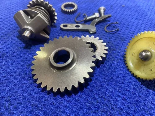 2007 Kawasaki KX100 KX85 Engine Power Valve Gear IDLE GEAR BOTTOM END GEARS KX85