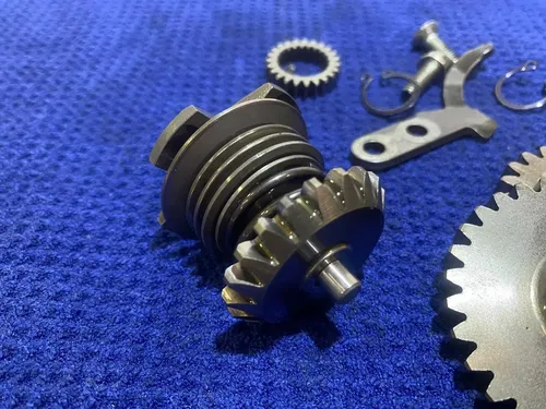2007 Kawasaki KX100 KX85 Engine Power Valve Gear IDLE GEAR BOTTOM END GEARS KX85