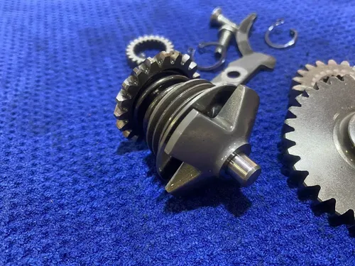 2007 Kawasaki KX100 KX85 Engine Power Valve Gear IDLE GEAR BOTTOM END GEARS KX85