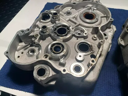 2004 KTM 525 EXC ENGINE CASES LEFT & RIGHT OEM KTM 525 CASES OEM CASES