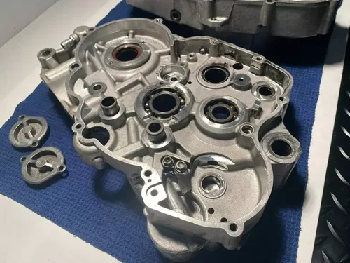 2004 KTM 525 EXC ENGINE CASES LEFT & RIGHT OEM KTM 525 CASES OEM CASES